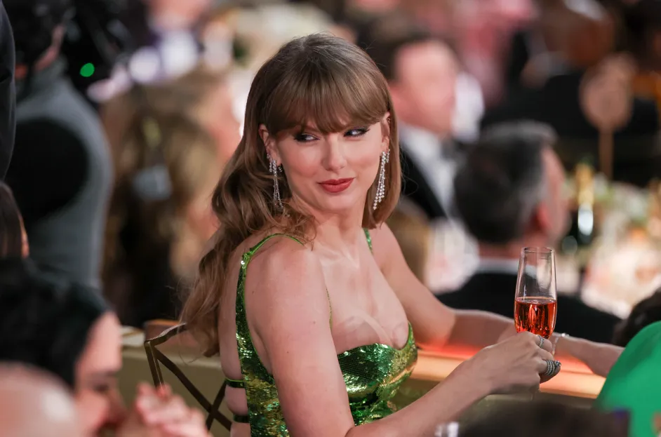 Taylor Swift Makes the Whole Place Shimmer in Sparkly Green